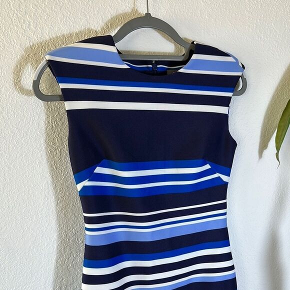 Vince Camuto Elegant Striped Blue Dress - Picture 2 of 9